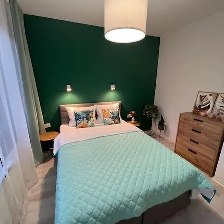 Cite Jardin Apart @ 2 Bedroom Апартамент София